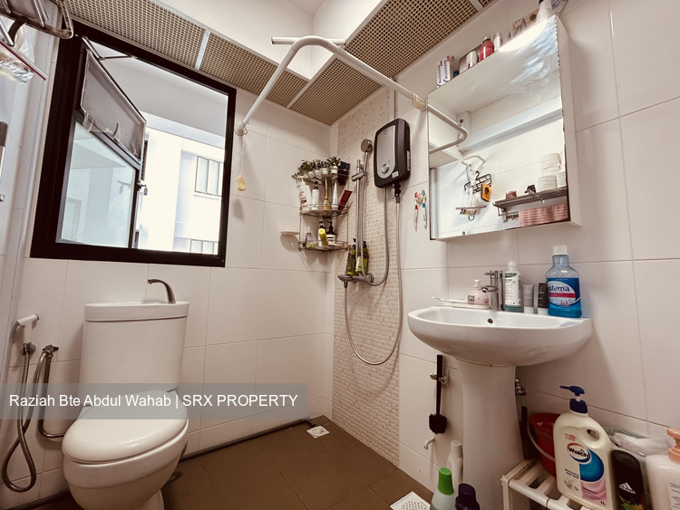 Buangkok Square (Hougang), HDB 2 Rooms #406922261